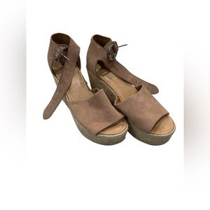 Women's Nine West Tan Wedge Sandals